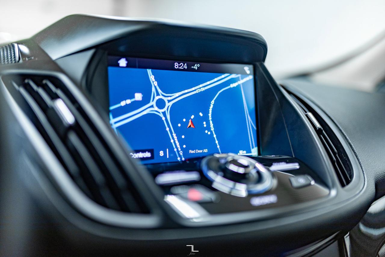 2019 Ford Escape AWD Titanium Leather Nav BCam Red Deer AB