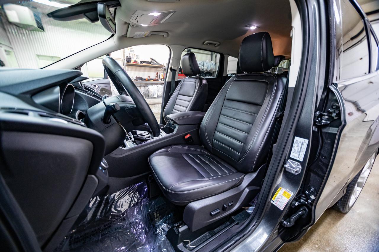 2019 Ford Escape AWD Titanium Leather Nav BCam Red Deer AB