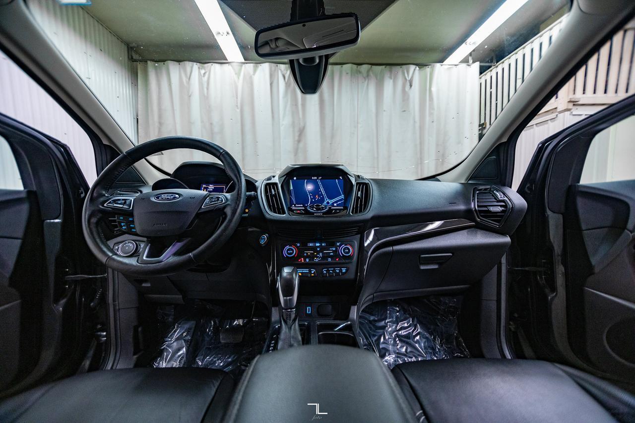 2019 Ford Escape AWD Titanium Leather Nav BCam Red Deer AB