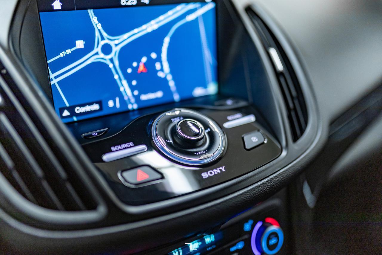 2019 Ford Escape AWD Titanium Leather Nav BCam Red Deer AB