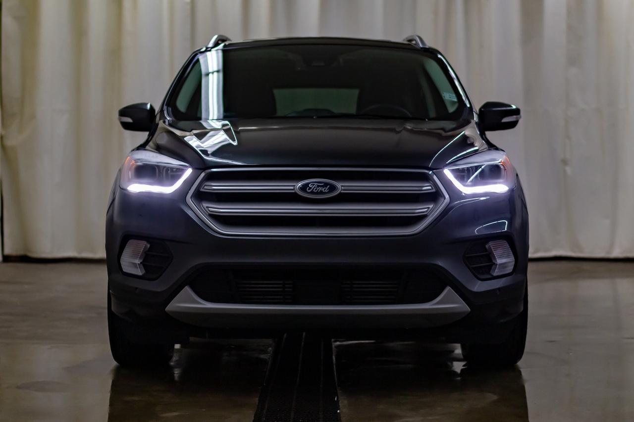 2019 Ford Escape AWD Titanium Leather Roof Nav BCam Red Deer AB