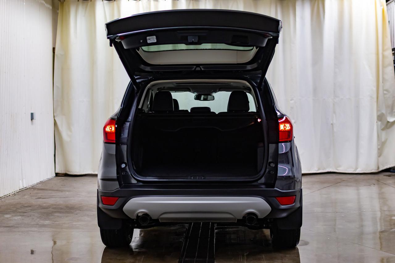 2019 Ford Escape AWD Titanium Leather Roof Nav BCam Red Deer AB