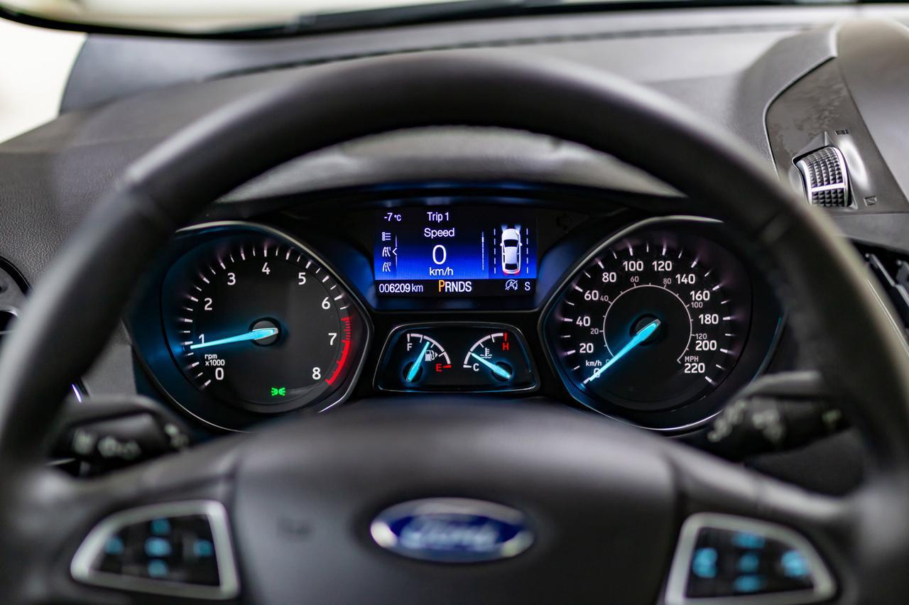 2019 Ford Escape AWD Titanium Leather Roof Nav BCam Red Deer AB