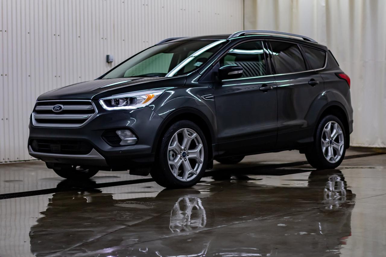 2019 Ford Escape AWD Titanium Leather Roof Nav BCam Red Deer AB