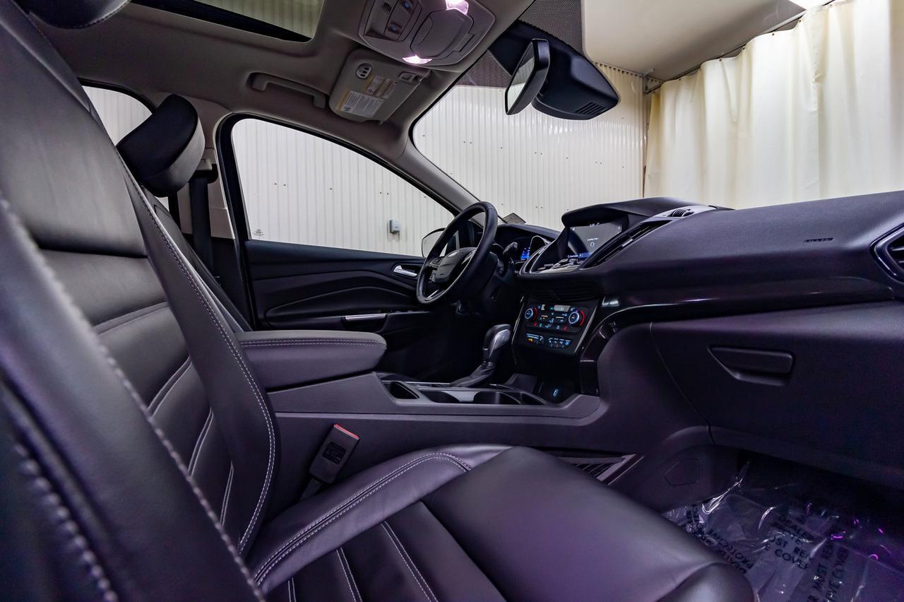 2019 Ford Escape AWD Titanium Leather Roof Nav BCam Red Deer AB