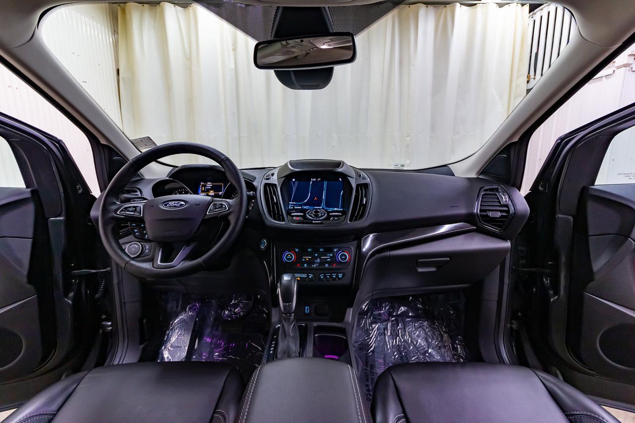 2019 Ford Escape AWD Titanium Leather Roof Nav BCam Red Deer AB