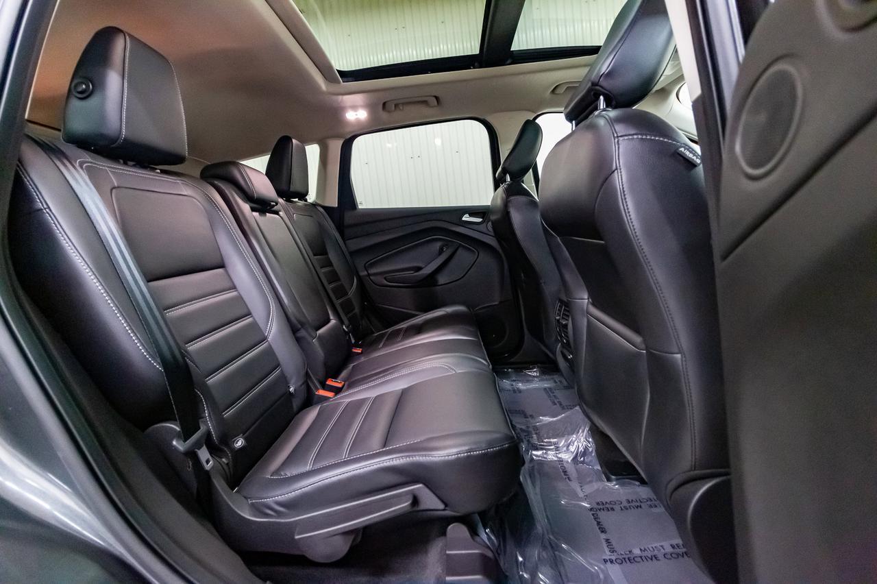 2019 Ford Escape AWD Titanium Leather Roof Nav BCam Red Deer AB