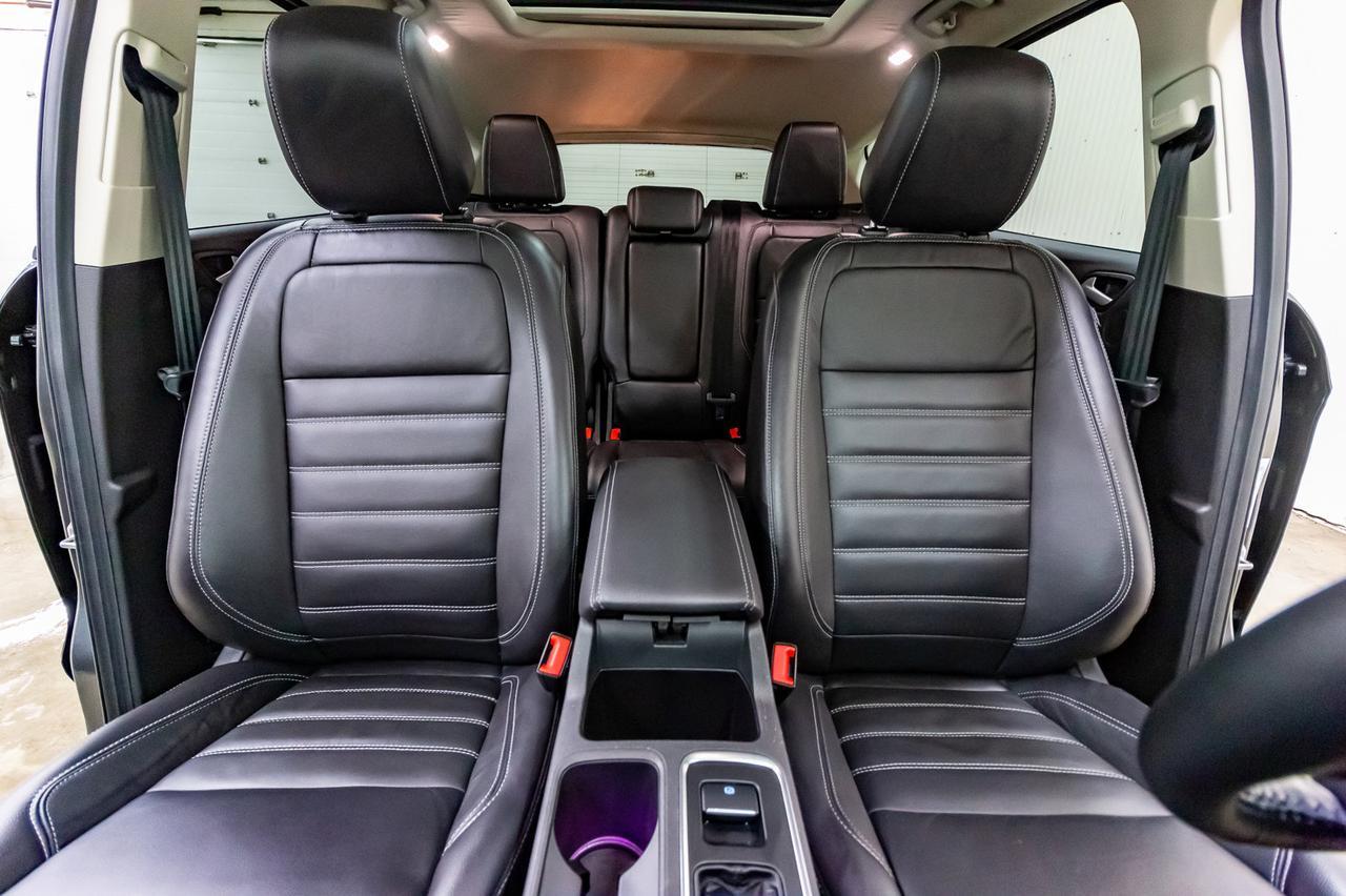 2019 Ford Escape AWD Titanium Leather Roof Nav BCam Red Deer AB