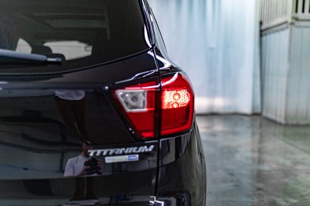 2019 Ford Escape AWD Titanium Leather Roof Nav BCam Red Deer AB