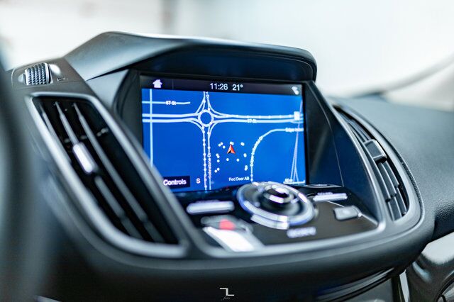 2019 Ford Escape AWD Titanium Leather Roof Nav BCam Red Deer AB