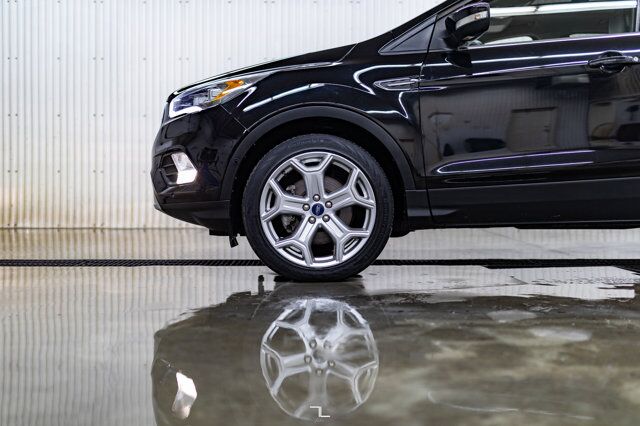2019 Ford Escape AWD Titanium Leather Roof Nav BCam Red Deer AB