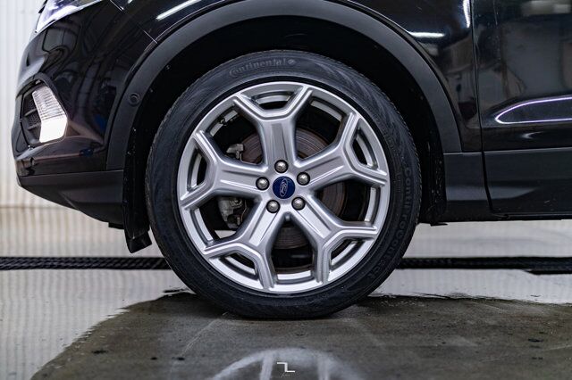 2019 Ford Escape AWD Titanium Leather Roof Nav BCam Red Deer AB