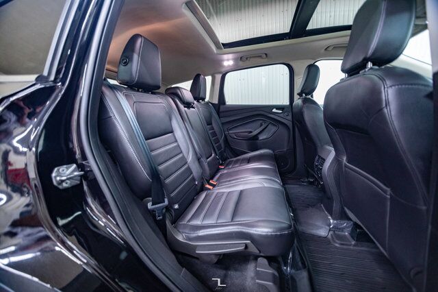 2019 Ford Escape AWD Titanium Leather Roof Nav BCam Red Deer AB