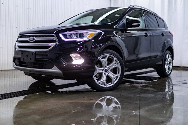 2019 Ford Escape AWD Titanium Leather Roof Nav BCam Red Deer AB