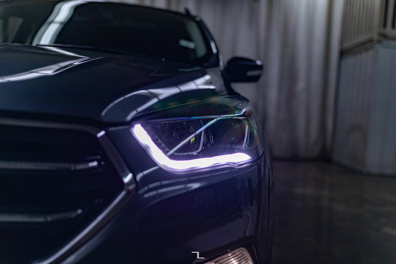 2019 Ford Escape AWD Titanium Nav Roof BCam Red Deer AB