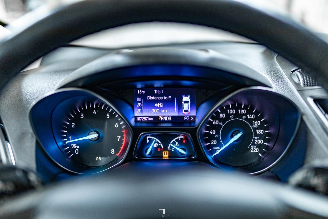 2019 Ford Escape AWD Titanium Nav Roof BCam Red Deer AB