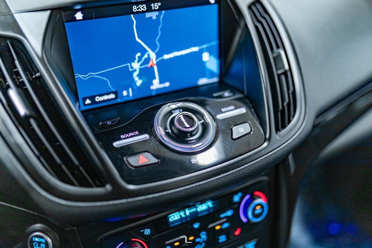 2019 Ford Escape AWD Titanium Nav Roof BCam Red Deer AB