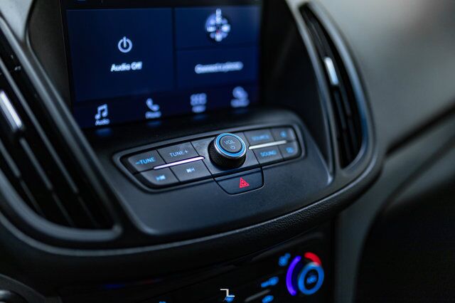 2019 Ford Escape SE BCam Red Deer AB