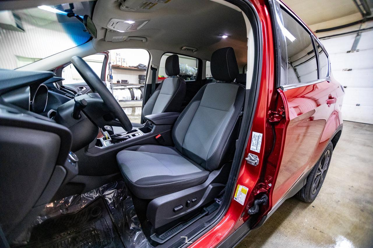 2019 Ford Escape SE BCam Red Deer AB