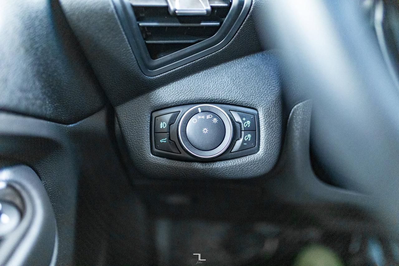 2019 Ford Escape SE BCam Red Deer AB