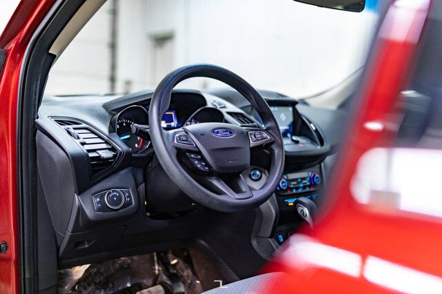 2019 Ford Escape SE BCam Red Deer AB