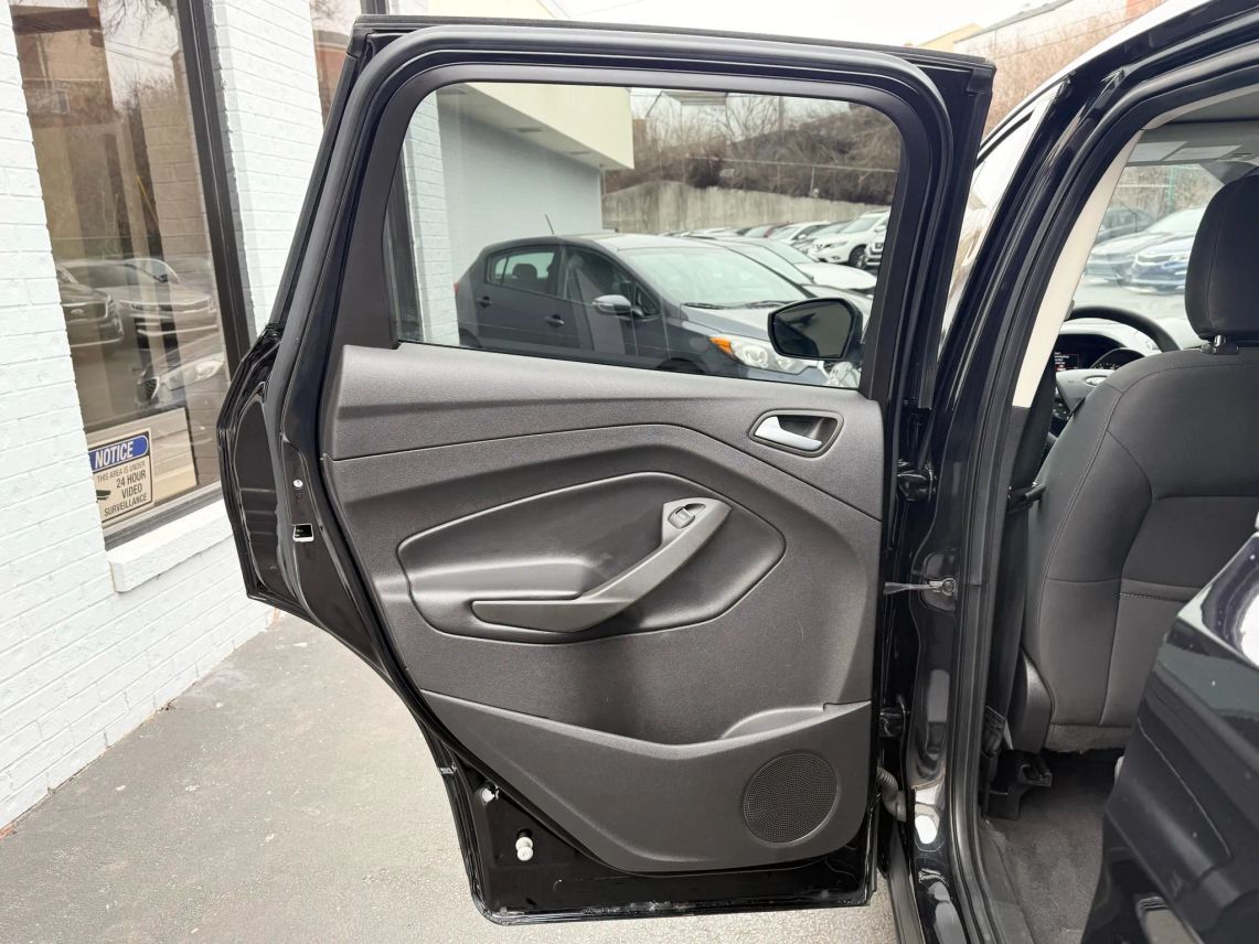 2019 Ford Escape SE Sport Utility 4D Cincinnati OH