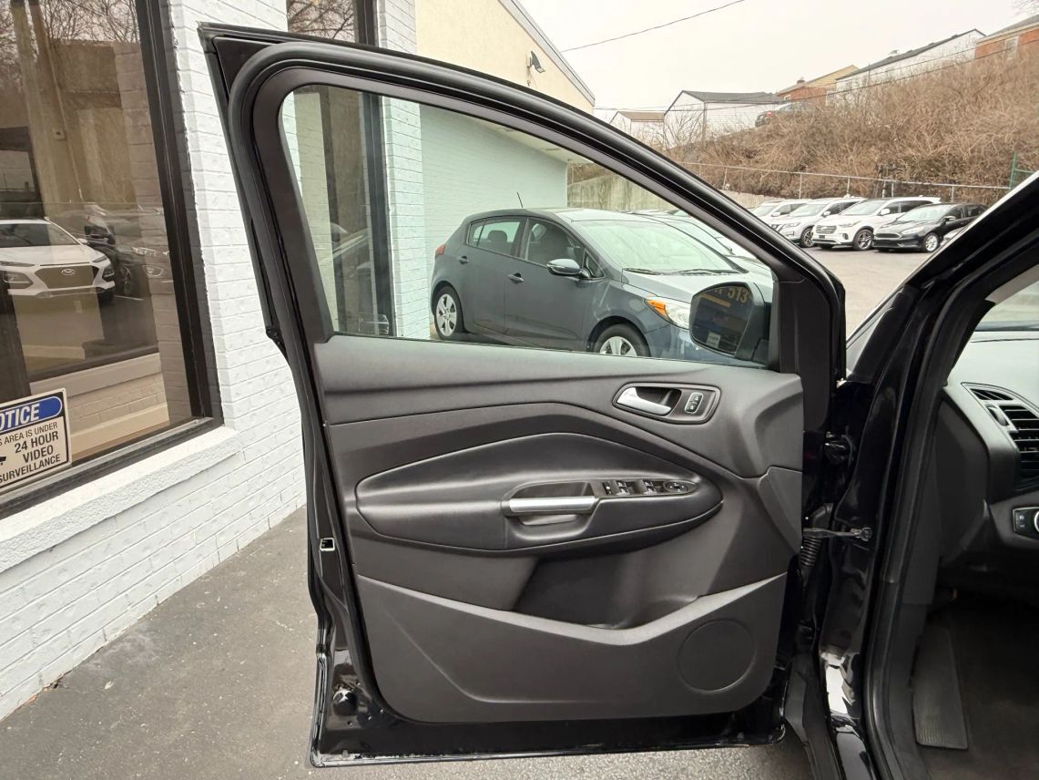 2019 Ford Escape SE Sport Utility 4D Cincinnati OH