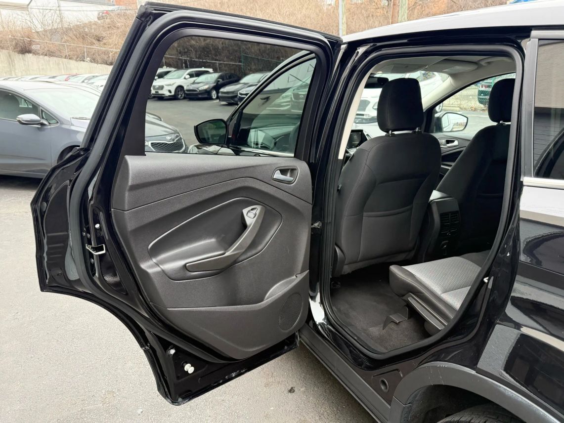 2019 Ford Escape SE Sport Utility 4D Cincinnati OH