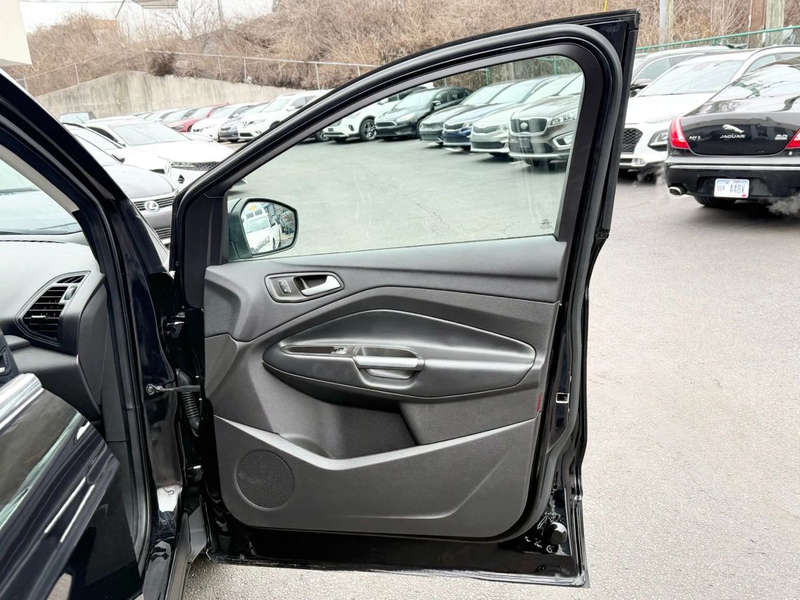 2019 Ford Escape SE Sport Utility 4D Cincinnati OH