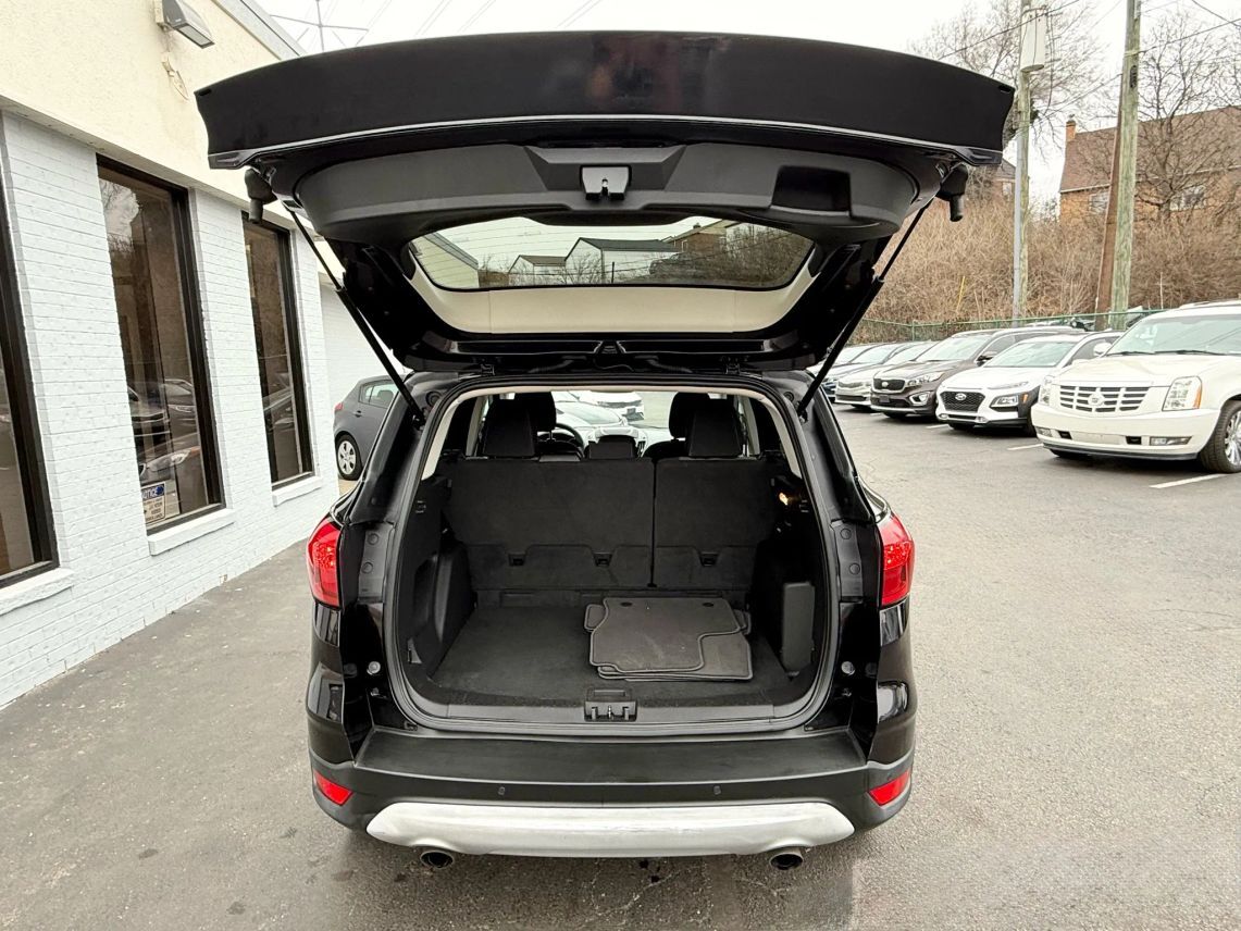 2019 Ford Escape SE Sport Utility 4D Cincinnati OH