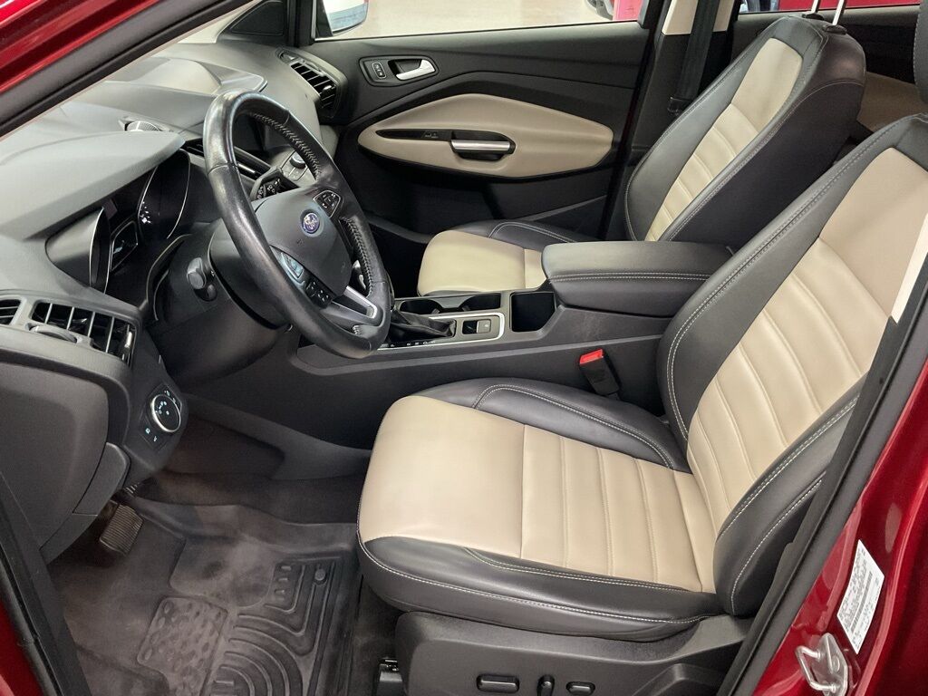 2019 Ford Escape SEL Duluth MN