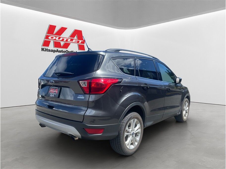2019 Ford Escape SEL Sport Utility 4D