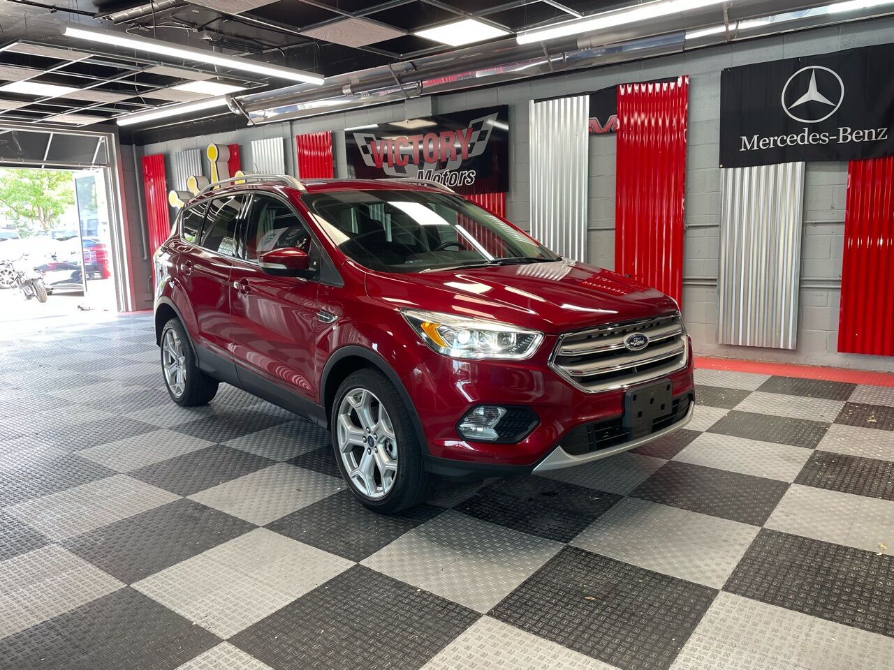 Used 2019 Ford Escape Titanium AWD 4dr SUV in Royal Oak MI