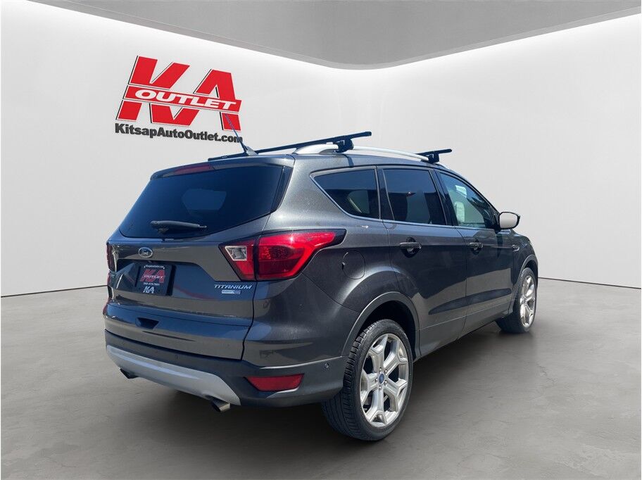 2019 Ford Escape Titanium Sport Utility 4D