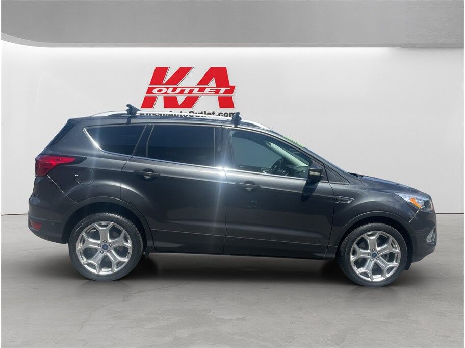 2019 Ford Escape Titanium Sport Utility 4D