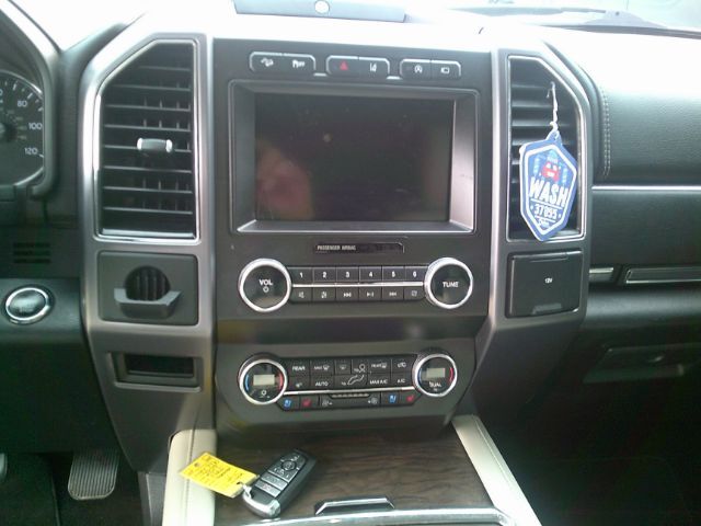 2019 Ford Expedition Platinum 4WD San Antonio TX