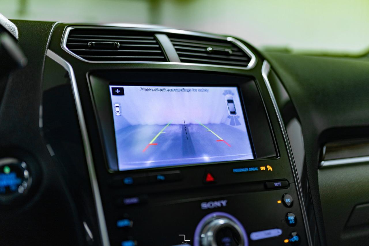 2019 Ford Explorer AWD Limited Leather Roof Nav BCam Red Deer AB