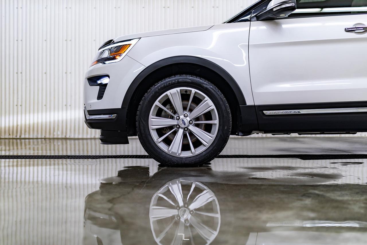2019 Ford Explorer AWD Limited Leather Roof Nav BCam Red Deer AB