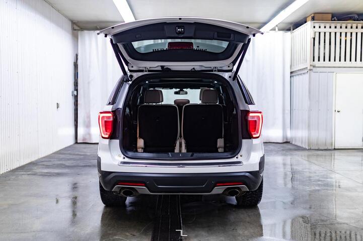 2019 Ford Explorer AWD Limited Leather Roof Nav BCam Red Deer AB 2019 Ford Explorer AWD Limited Leather Roof Nav BCam Red Deer AB