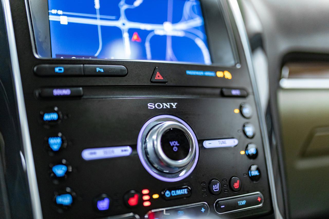 2019 Ford Explorer AWD Limited Leather Roof Nav BCam Red Deer AB