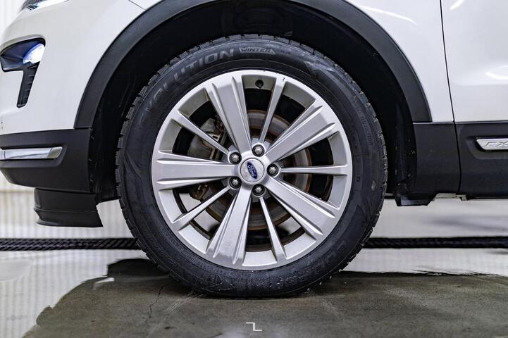 2019 Ford Explorer AWD Limited Leather Roof Nav BCam Red Deer AB 2019 Ford Explorer AWD Limited Leather Roof Nav BCam Red Deer AB