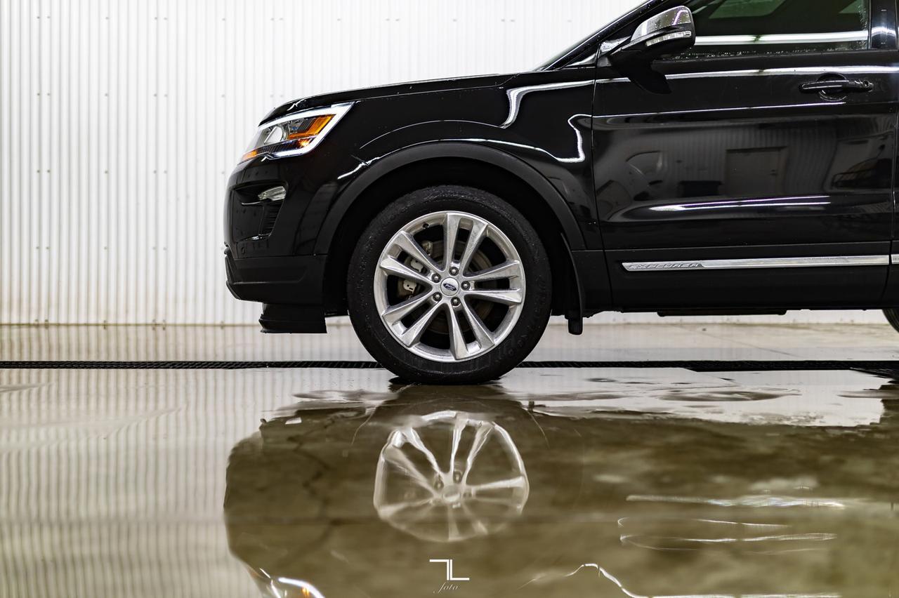 2019 Ford Explorer AWD XLT Leather Roof Nav BCam Red Deer AB