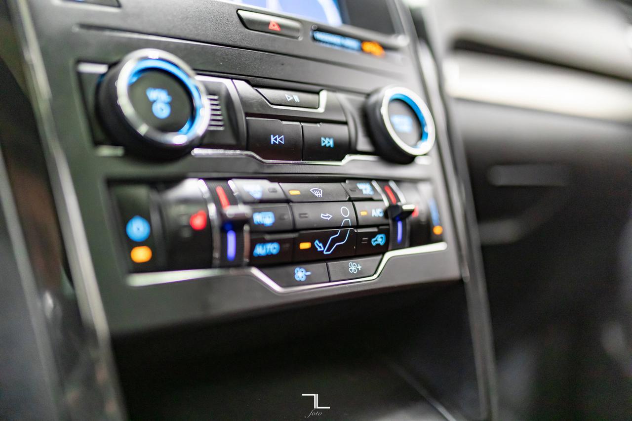 2019 Ford Explorer AWD XLT Leather Roof Nav BCam Red Deer AB