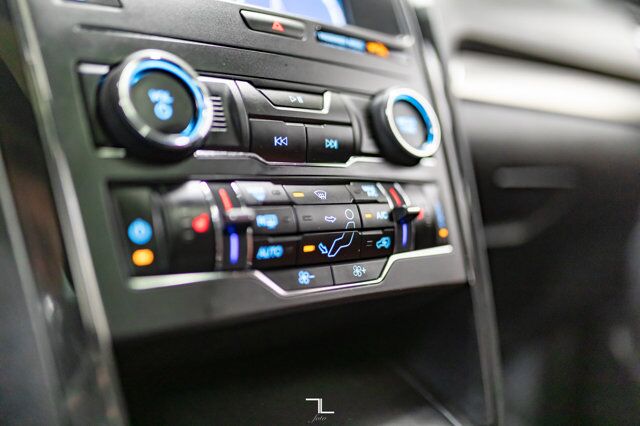 2019 Ford Explorer AWD XLT Leather Roof Nav BCam Red Deer AB