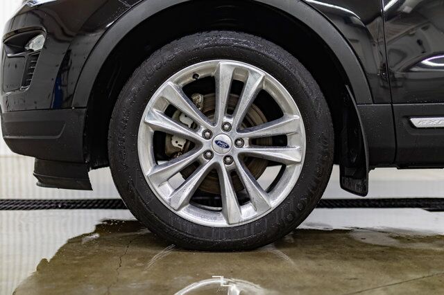 2019 Ford Explorer AWD XLT Leather Roof Nav BCam Red Deer AB