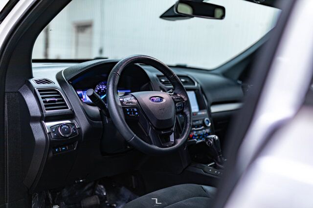 2019 Ford Explorer AWD XLT Leather Roof Nav Red Deer AB