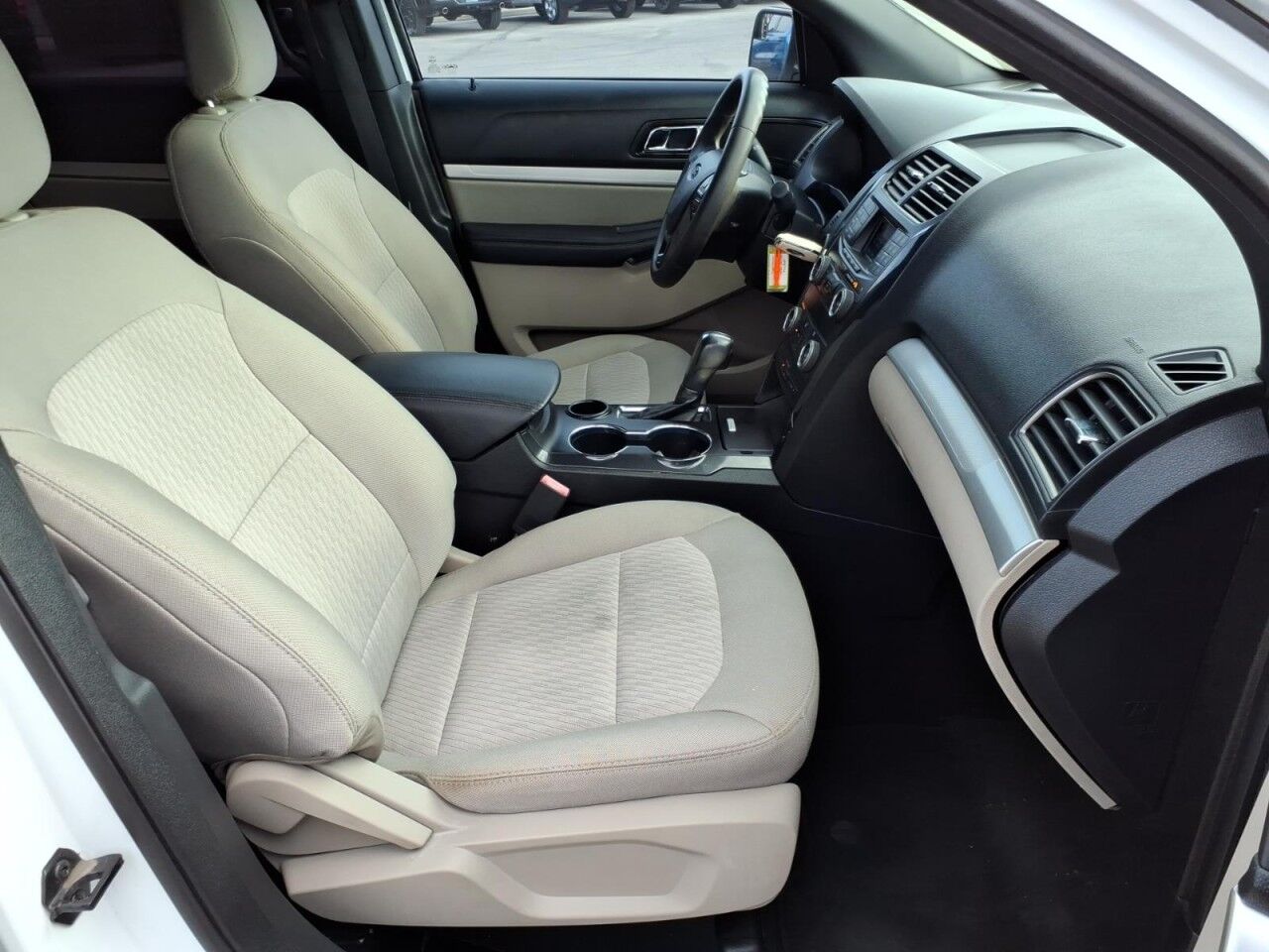2019 Ford Explorer Base