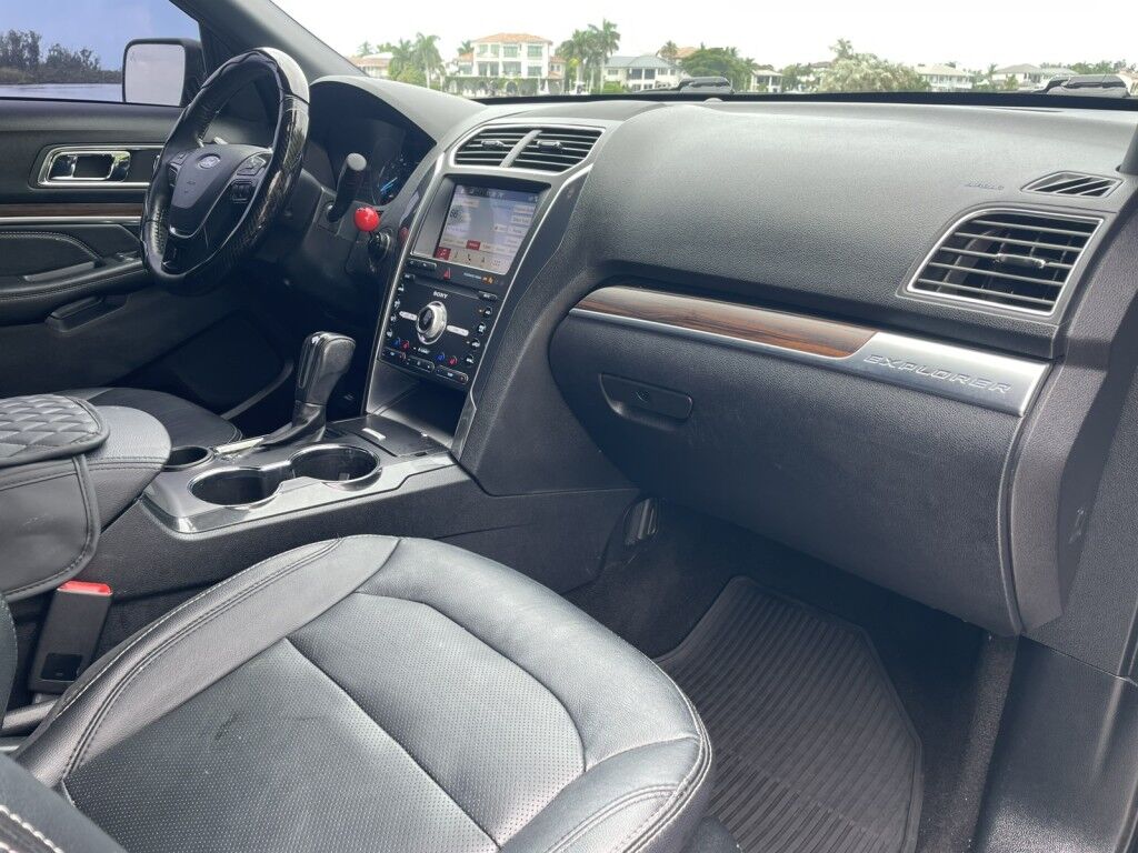 2019 Ford Explorer Limited~CLEAN CARFAX~ONLINE FINANCE~BLUETOOTH~LEATHER SEATS~MOONROOF / SUNROOF~NAVIGATION SYSTEM Sarasota FL
