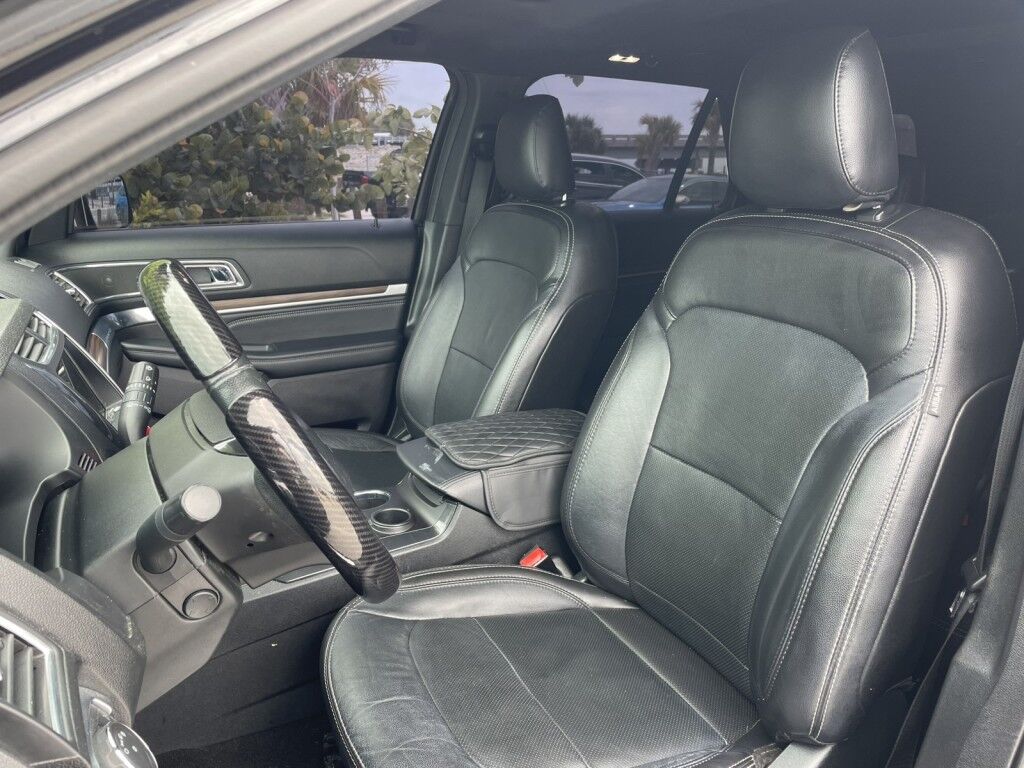 2019 Ford Explorer Limited~CLEAN CARFAX~ONLINE FINANCE~BLUETOOTH~LEATHER SEATS~MOONROOF / SUNROOF~NAVIGATION SYSTEM