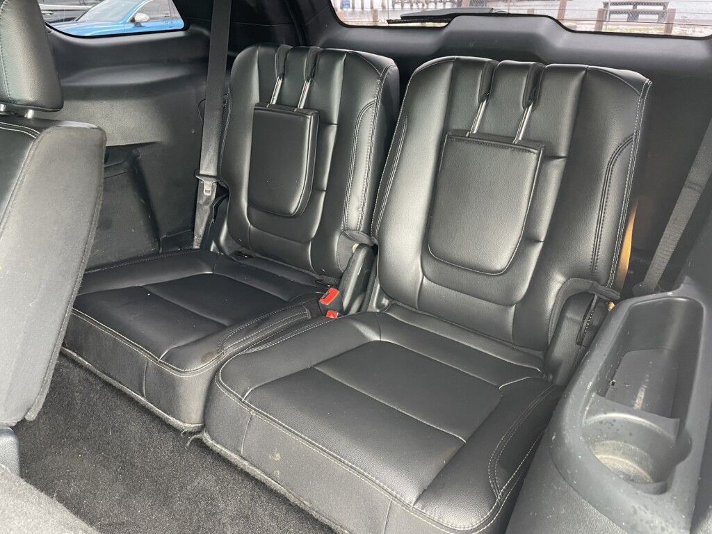 2019 Ford Explorer Limited~CLEAN CARFAX~ONLINE FINANCE~BLUETOOTH~LEATHER SEATS~MOONROOF / SUNROOF~NAVIGATION SYSTEM Sarasota FL